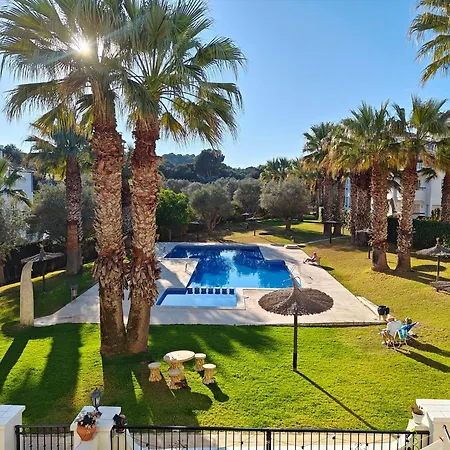 Golf&live Music Lovers Pool Views, Villamartin Plaza Apartment Alicante