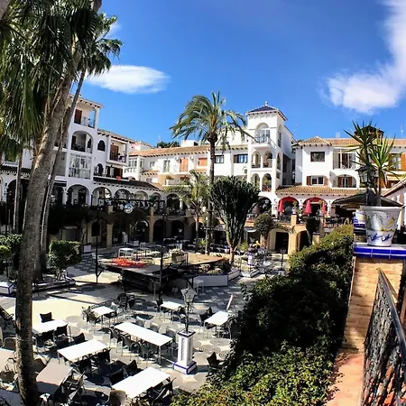Golf&live Music Lovers Pool Views, Villamartin Plaza Apartment *